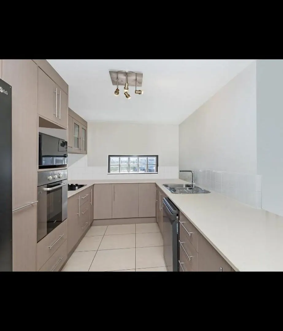 5 Minute Walk To The Stadium!! Taylord Holiday Homes And Apartments Townsville