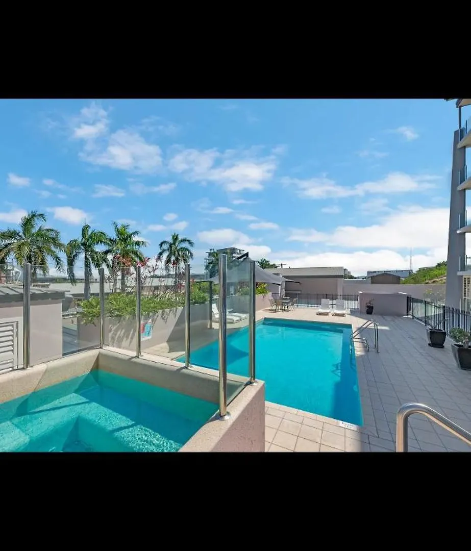 5 Minute Walk To The Stadium!! Taylord Holiday Homes And Apartments Townsville