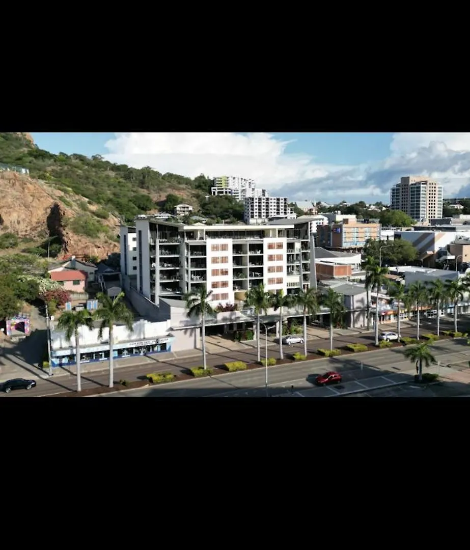 5 Minute Walk To The Stadium!! Taylord Holiday Homes And Apartments Townsville